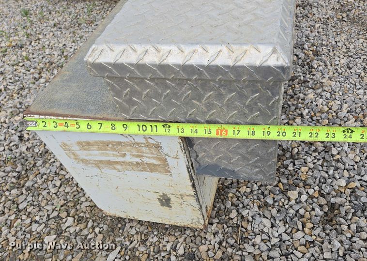 image for item EN3867 Truck accessories