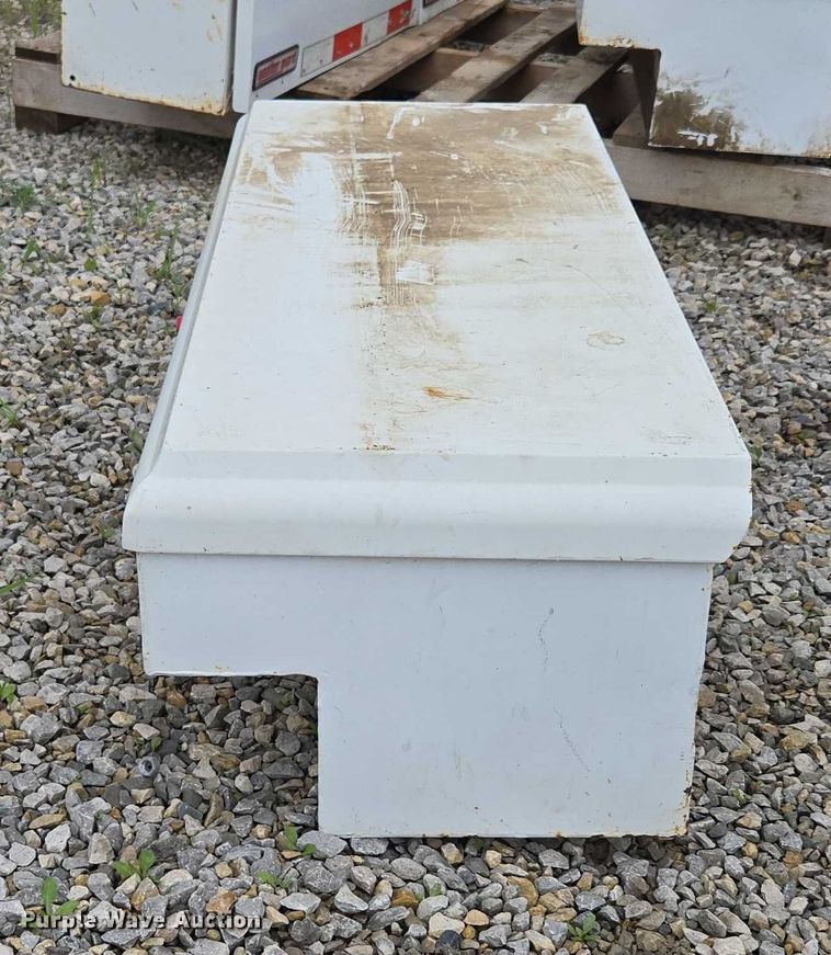 image for item EN3867 Truck accessories