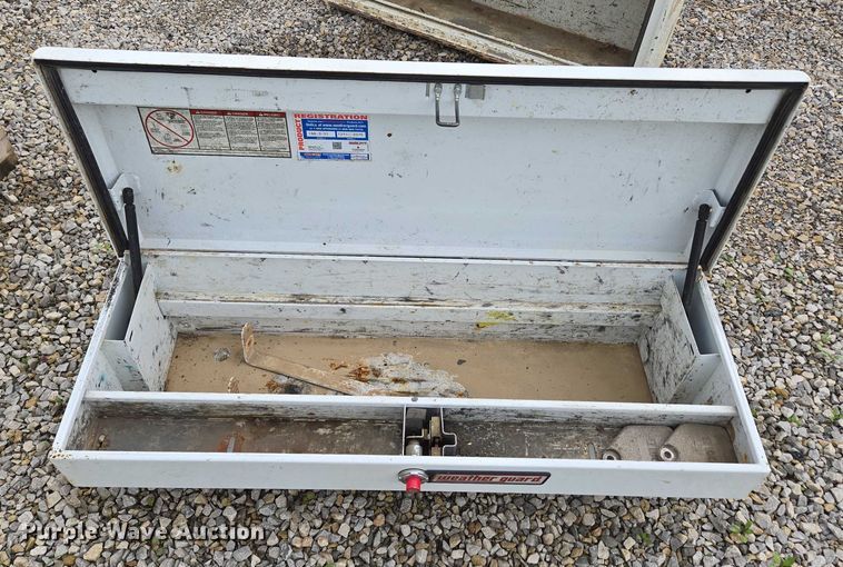 image for item EN3867 Truck accessories