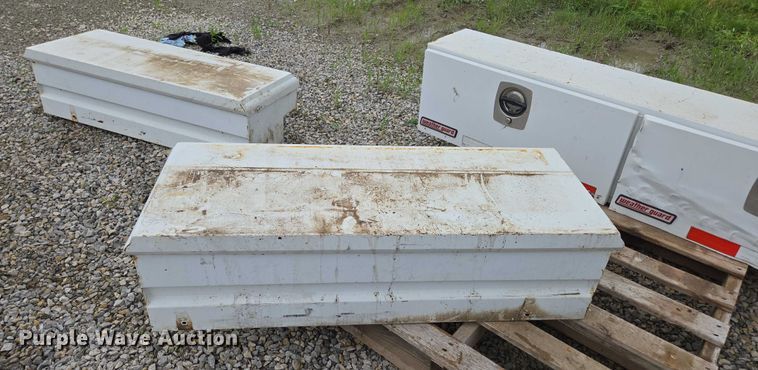 image for item EN3867 Truck accessories