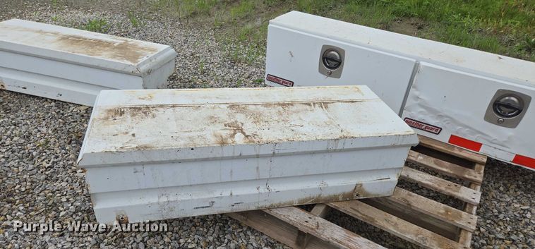 image for item EN3867 Truck accessories