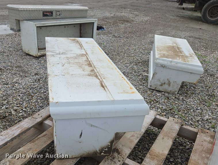 image for item EN3867 Truck accessories