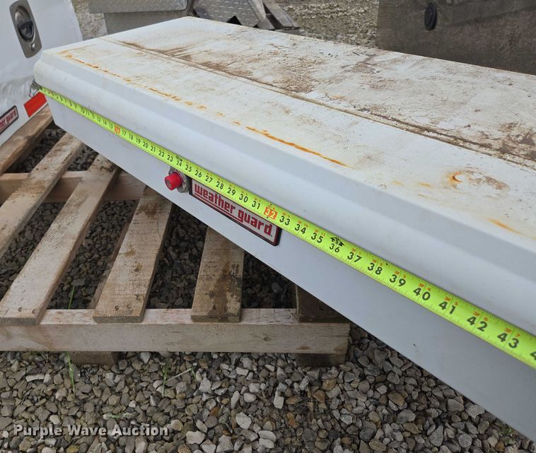 image for item EN3867 Truck accessories