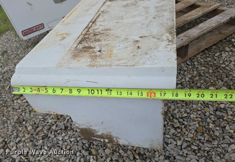 image for item EN3867 Truck accessories