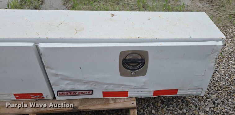 image for item EN3867 Truck accessories