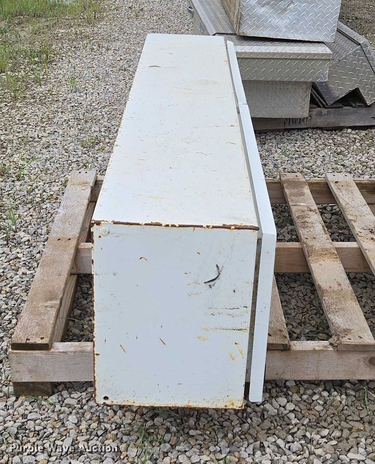 image for item EN3867 Truck accessories