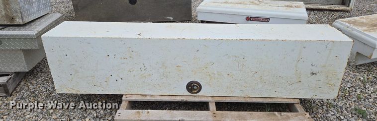 image for item EN3867 Truck accessories