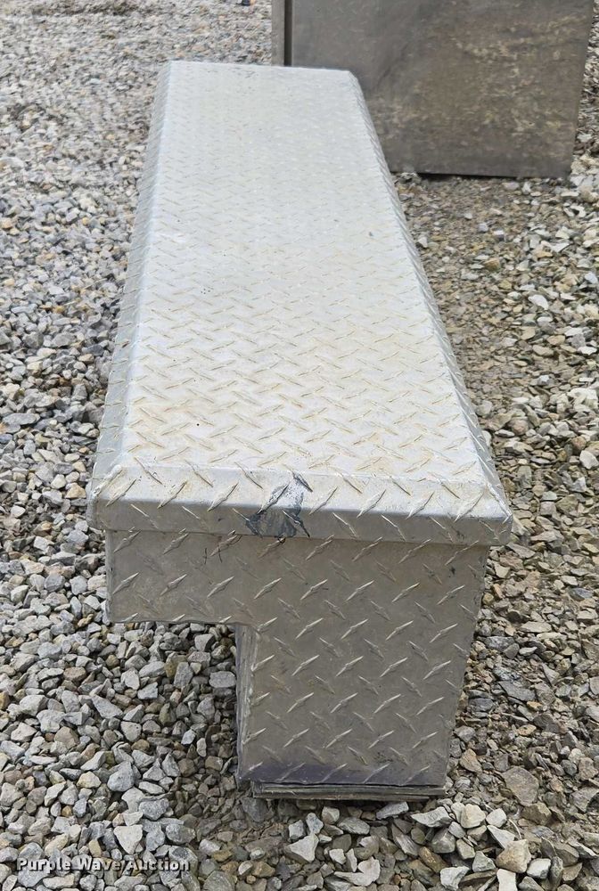 image for item EN3867 Truck accessories