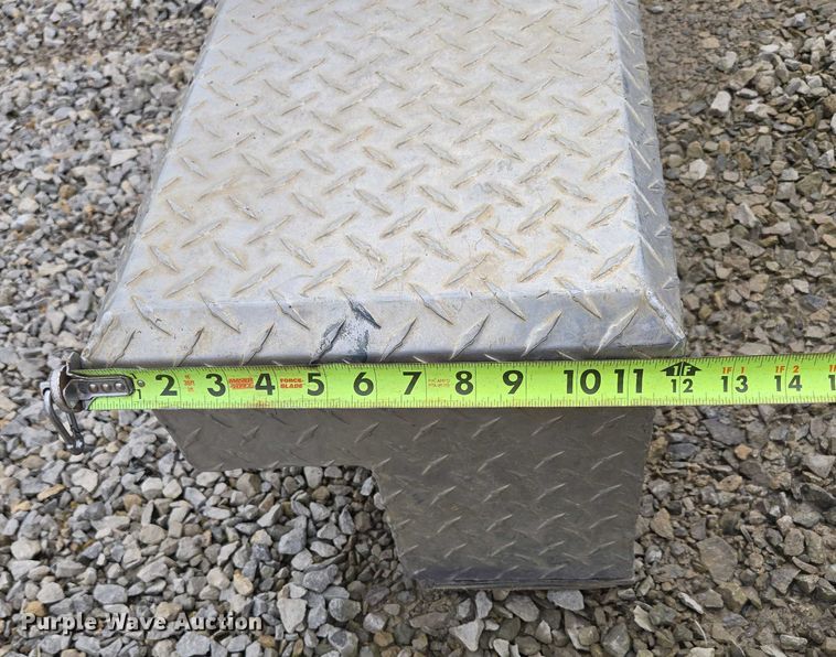 image for item EN3867 Truck accessories