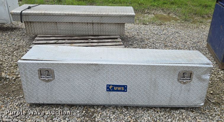 image for item EN3867 Truck accessories