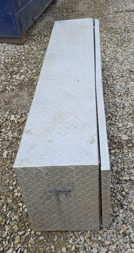 image for item EN3867 Truck accessories