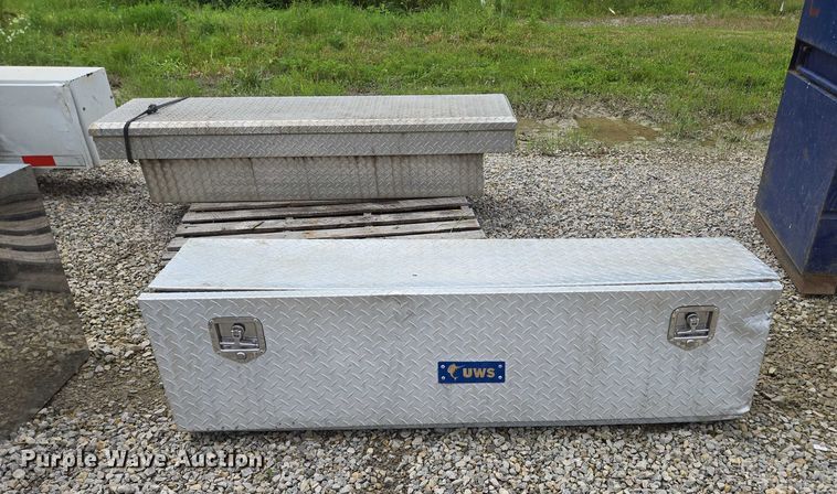 image for item EN3867 Truck accessories