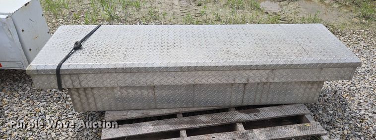 image for item EN3867 Truck accessories