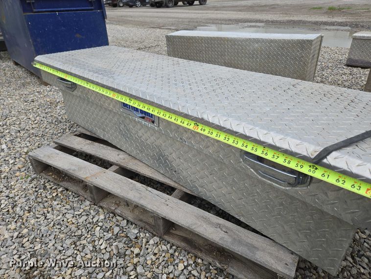 image for item EN3867 Truck accessories