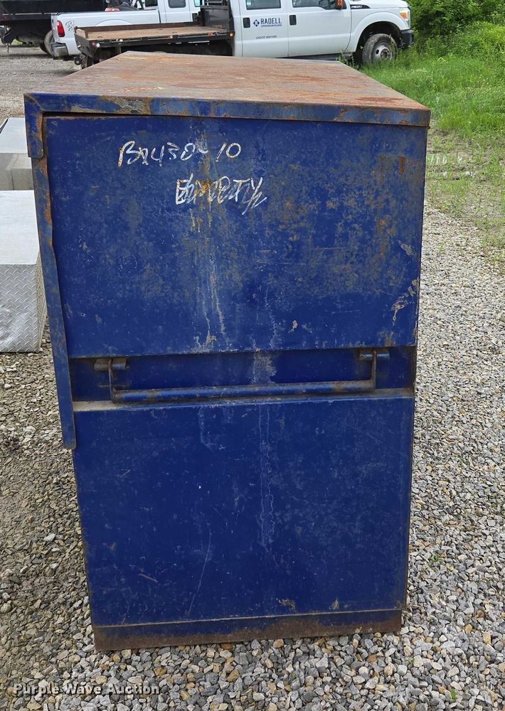 image for item EN3867 Truck accessories