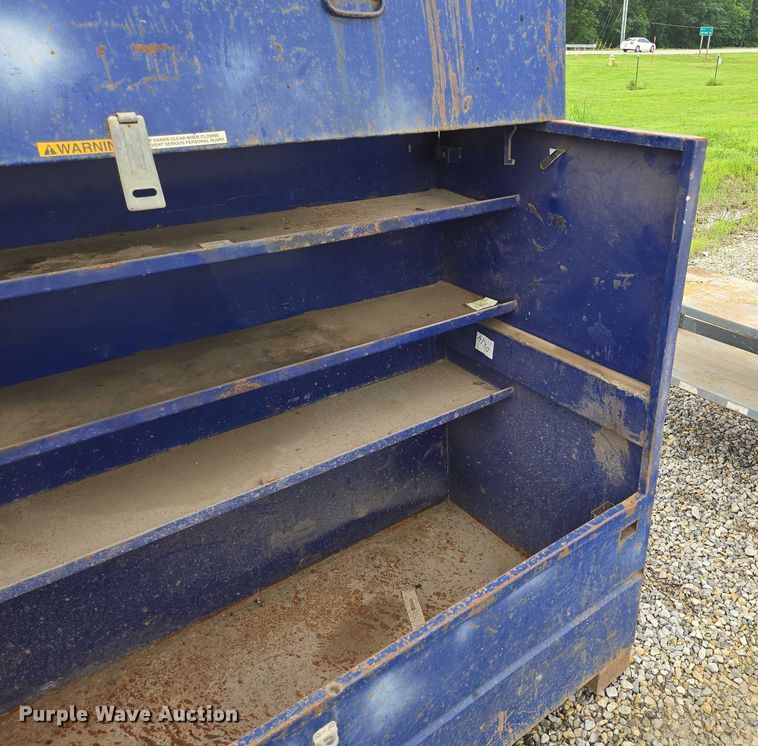 image for item EN3867 Truck accessories