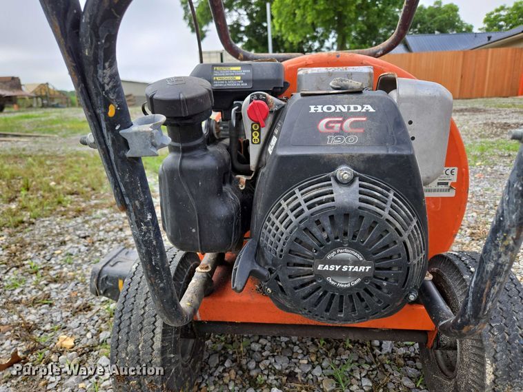 image for item EN3875 (2) Billy Goat blowers