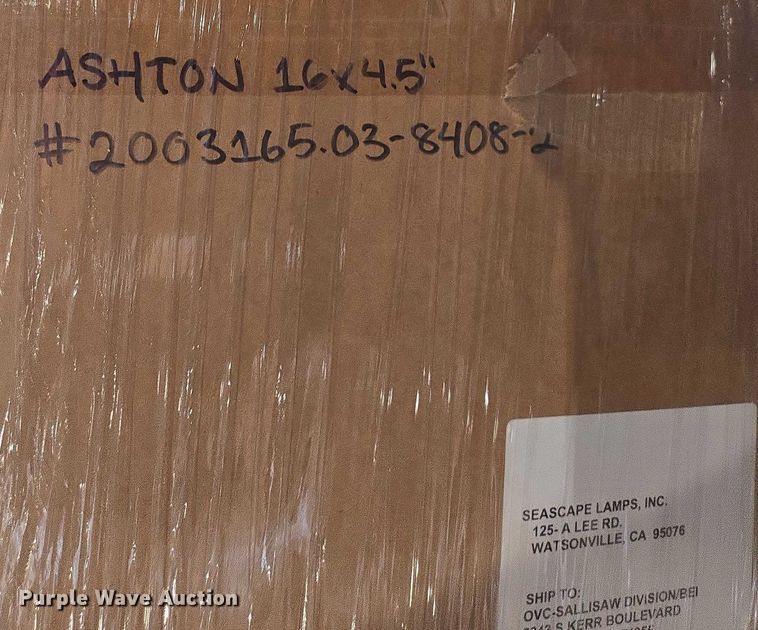 image for item EN3881 Approximately 29 pallets of lighting fixtures