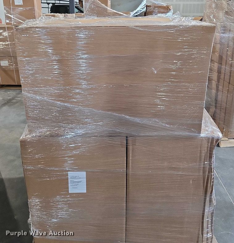 image for item EN3881 Approximately 29 pallets of lighting fixtures