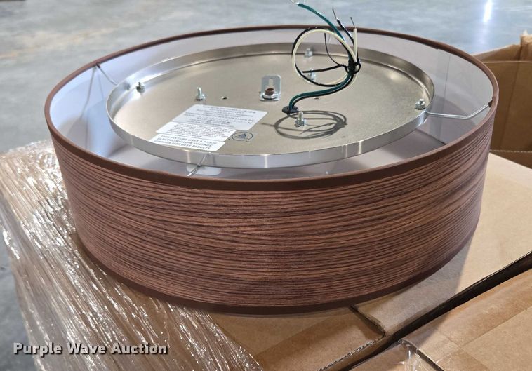 image for item EN3881 Approximately 29 pallets of lighting fixtures