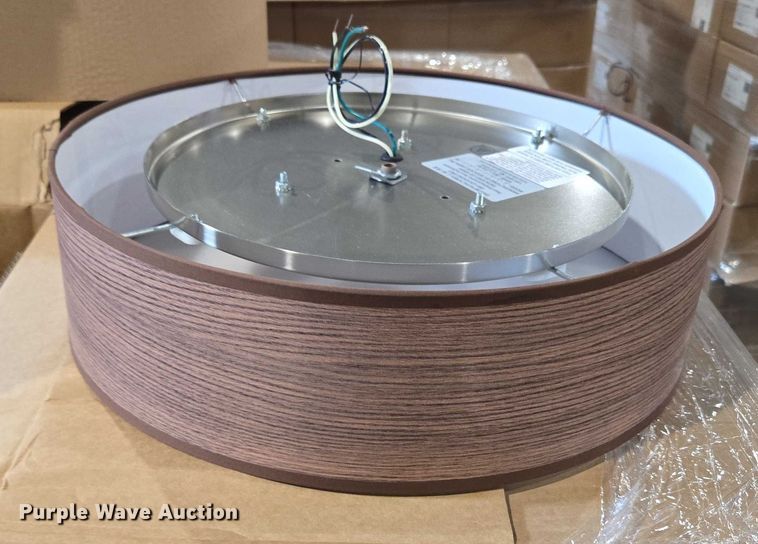 image for item EN3881 Approximately 29 pallets of lighting fixtures