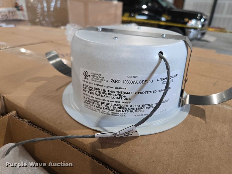 image for item EN3881 Approximately 29 pallets of lighting fixtures