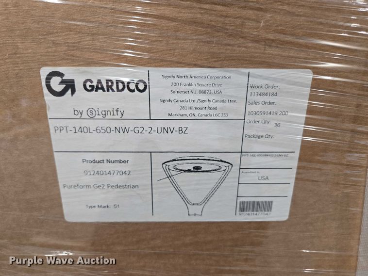 image for item EN3881 Approximately 29 pallets of lighting fixtures