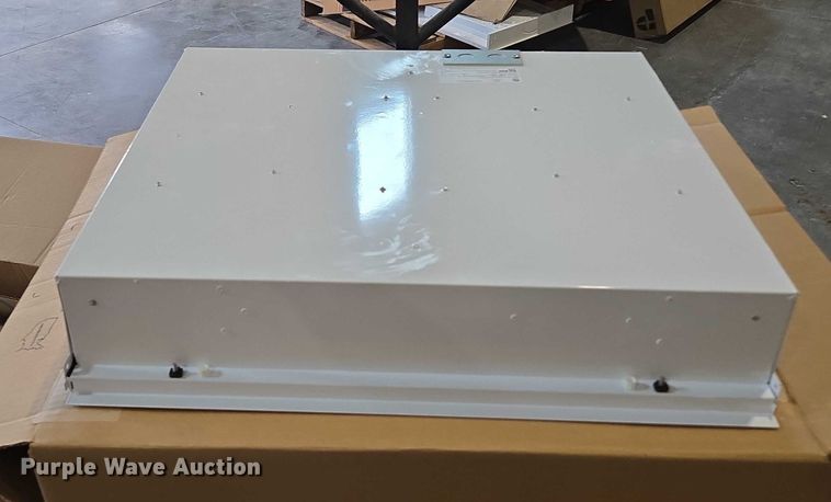 image for item EN3881 Approximately 29 pallets of lighting fixtures