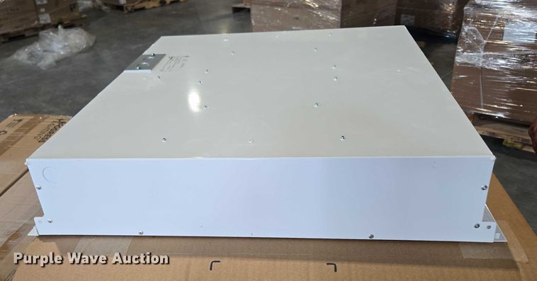 image for item EN3881 Approximately 29 pallets of lighting fixtures