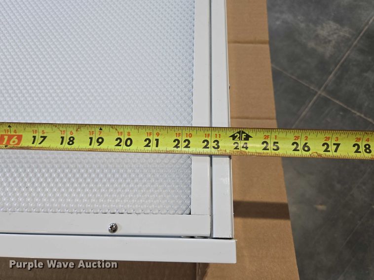 image for item EN3881 Approximately 29 pallets of lighting fixtures