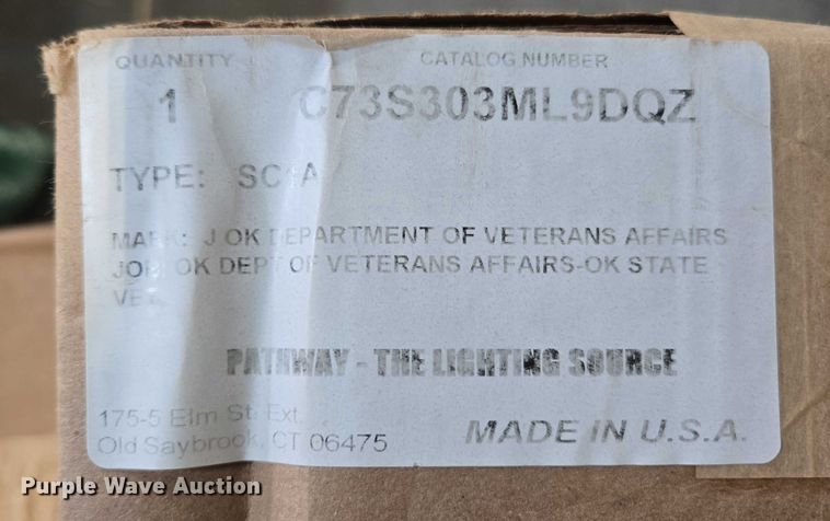 image for item EN3881 Approximately 29 pallets of lighting fixtures