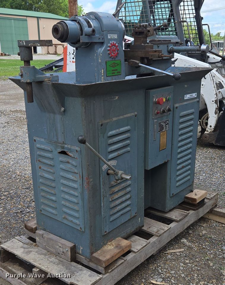 image for item EN3888 1979 KBC LHT 25B lathe