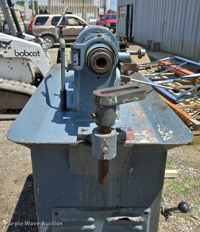 image for item EN3888 1979 KBC LHT 25B lathe