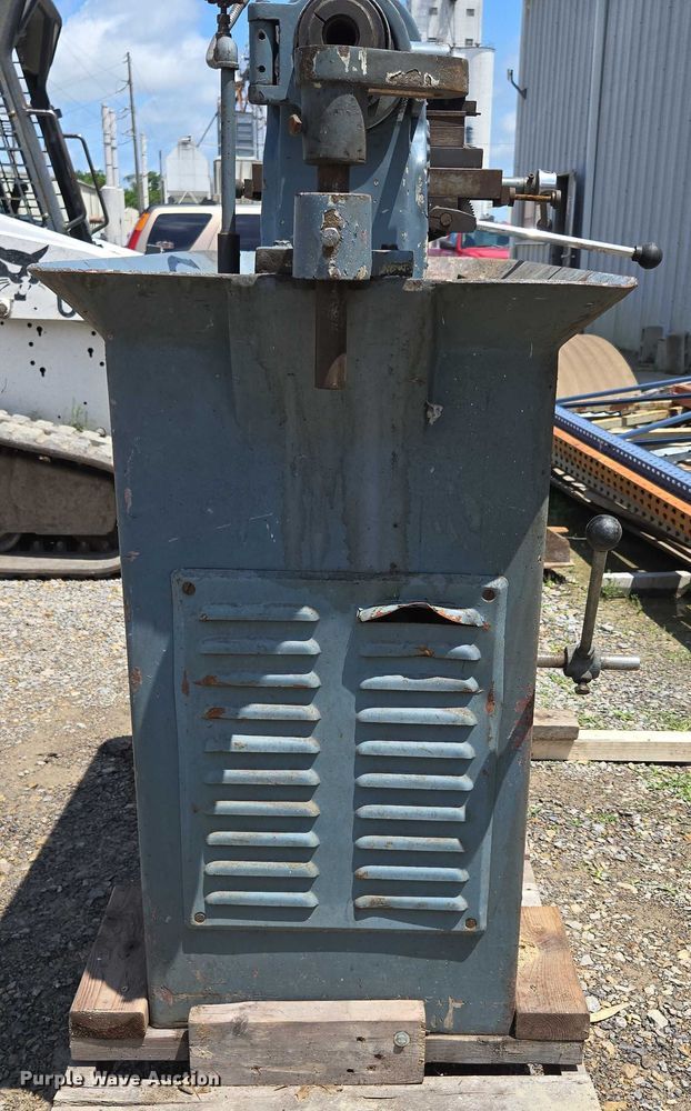 image for item EN3888 1979 KBC LHT 25B lathe