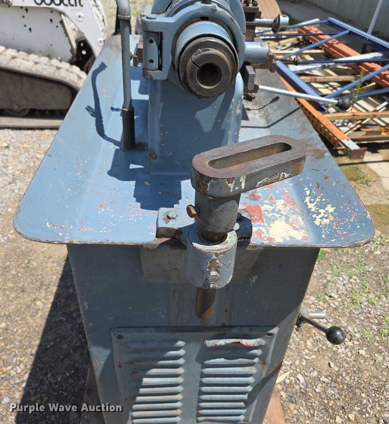 image for item EN3888 1979 KBC LHT 25B lathe