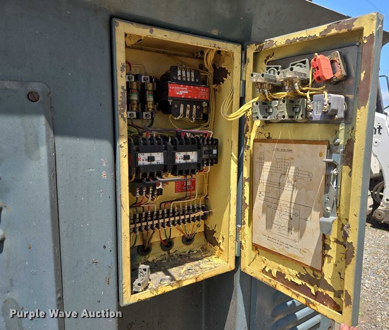 image for item EN3888 1979 KBC LHT 25B lathe