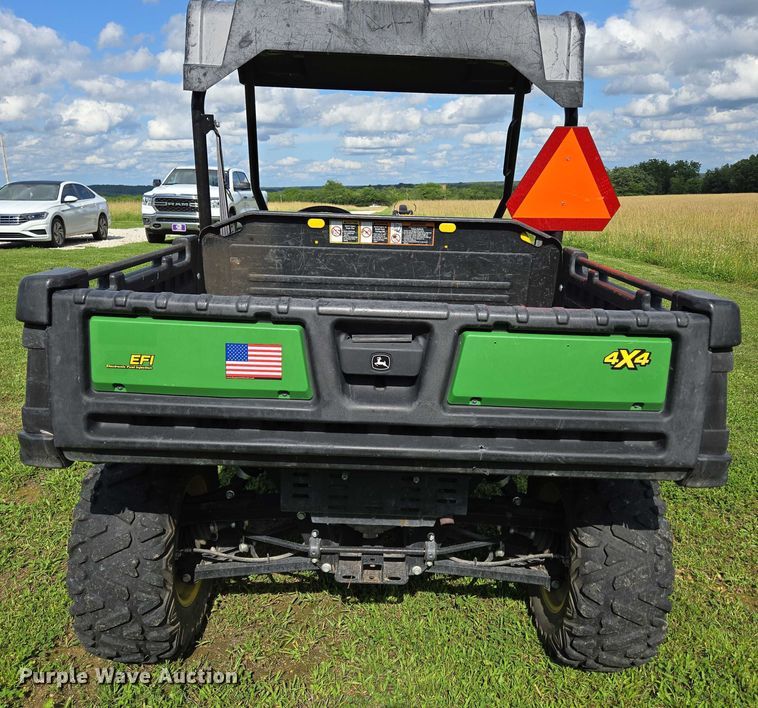 image for item EN3890 2015 John Deere Gator 625i utility vehicle