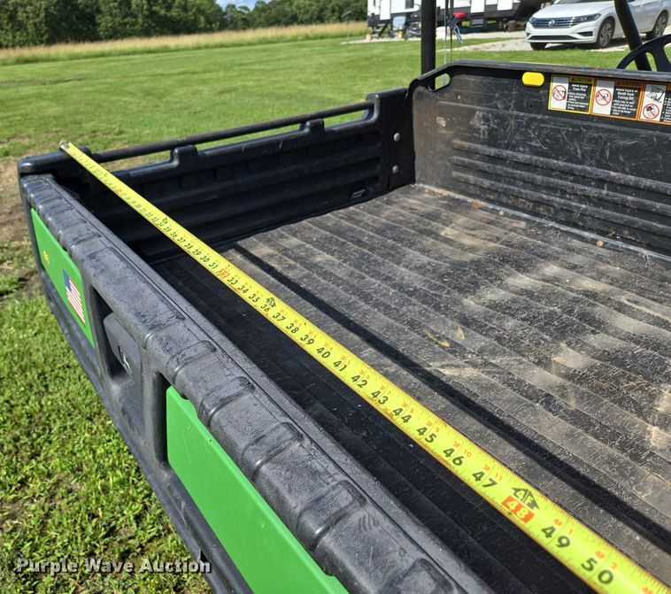 image for item EN3890 2015 John Deere Gator 625i utility vehicle