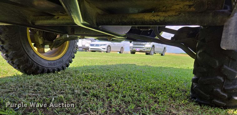 image for item EN3890 2015 John Deere Gator 625i utility vehicle