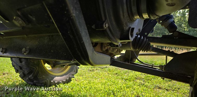 image for item EN3890 2015 John Deere Gator 625i utility vehicle