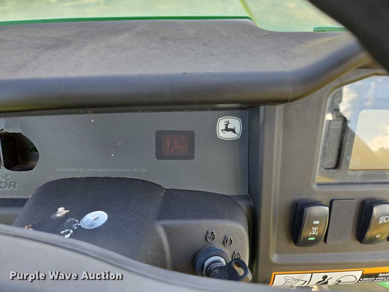 image for item EN3890 2015 John Deere Gator 625i utility vehicle