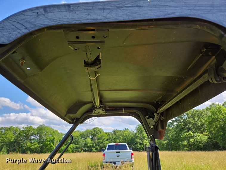 image for item EN3890 2015 John Deere Gator 625i utility vehicle