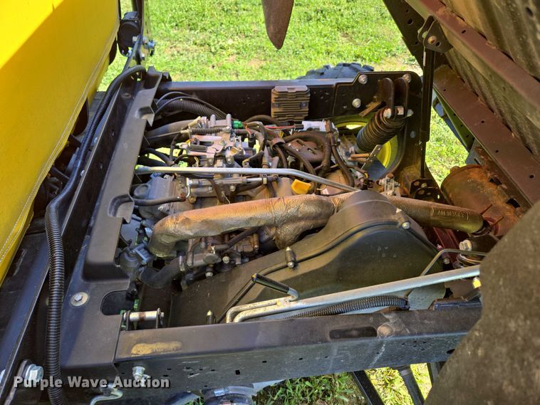 image for item EN3890 2015 John Deere Gator 625i utility vehicle