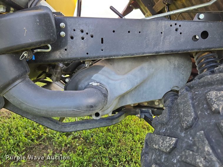 image for item EN3890 2015 John Deere Gator 625i utility vehicle