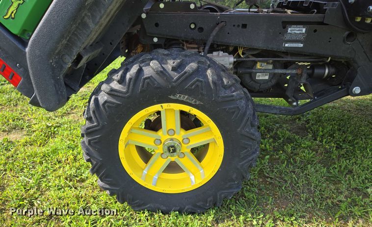 image for item EN3890 2015 John Deere Gator 625i utility vehicle