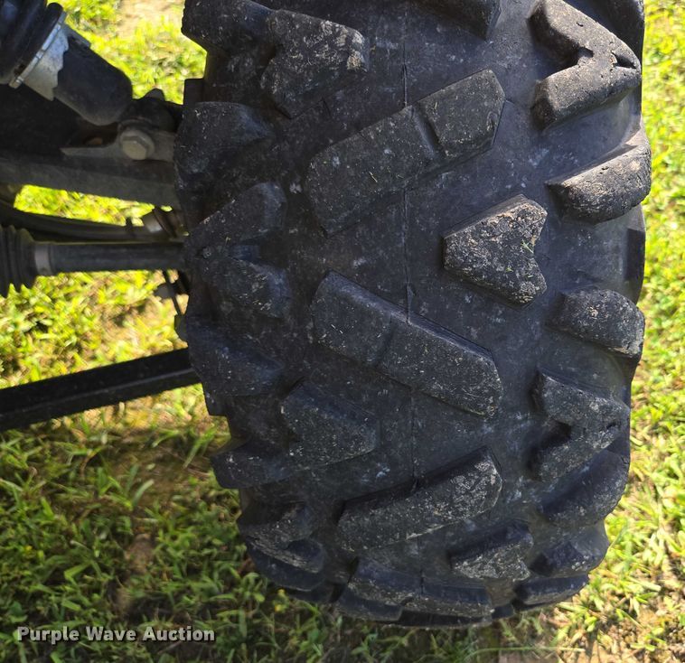 image for item EN3890 2015 John Deere Gator 625i utility vehicle