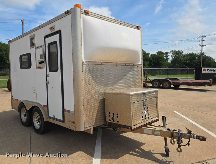 image for item EN8085 2006 Coachcraft fiber optic splicing trailer