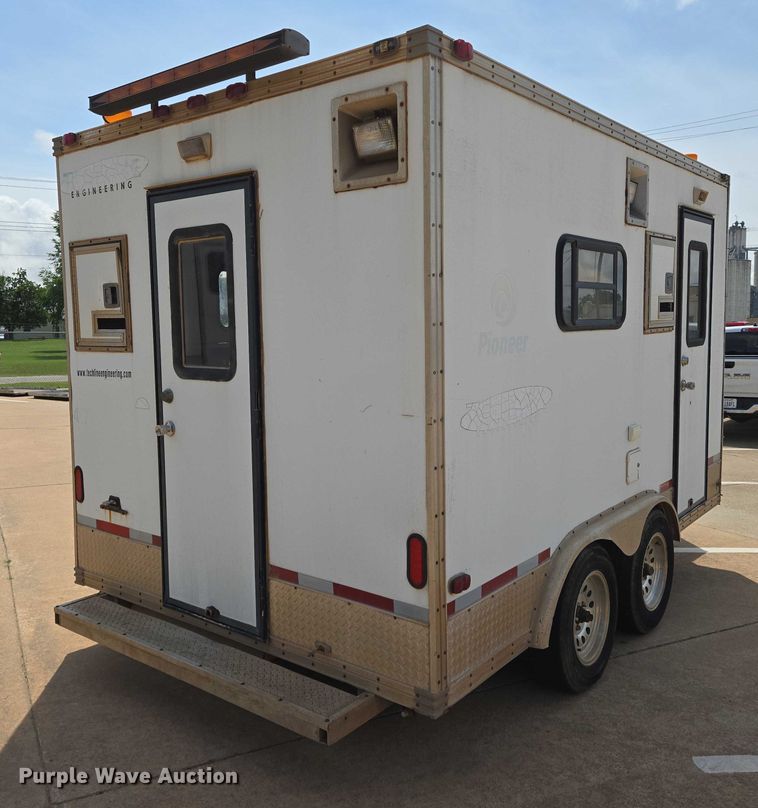 image for item EN8085 2006 Coachcraft fiber optic splicing trailer