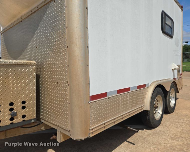 image for item EN8085 2006 Coachcraft fiber optic splicing trailer