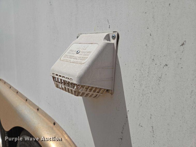 image for item EN8085 2006 Coachcraft fiber optic splicing trailer